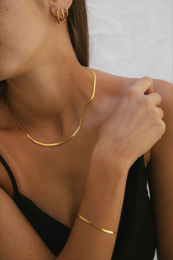 Weather-friendly jewellery