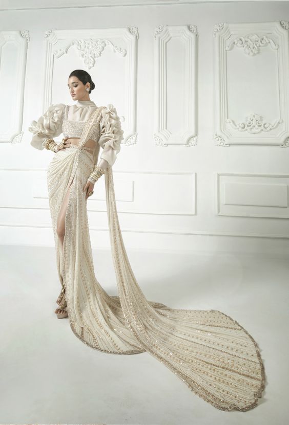 5 Good Reasons to Splurge on Designer Sarees 5 Good Reasons to Splurge on Designer Sarees
