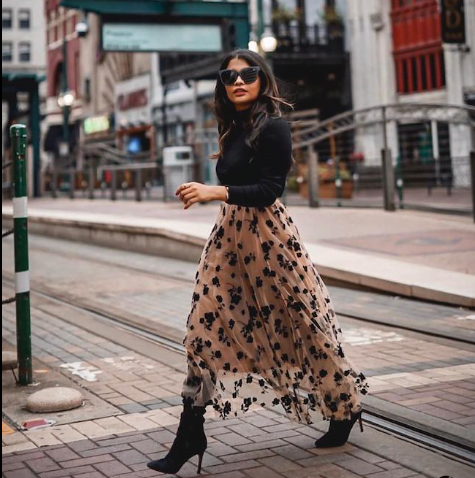 Maxi Skirt with Black Turtle Neck Tops Maxi Skirt with Black Turtle Neck Tops