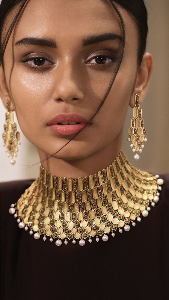 1. Antique Jewellery types of jewellery - Antique JewelleryÂ