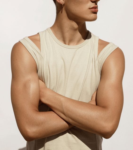 28. Cut-out 28. Cut-out - Men's Fashion Trends