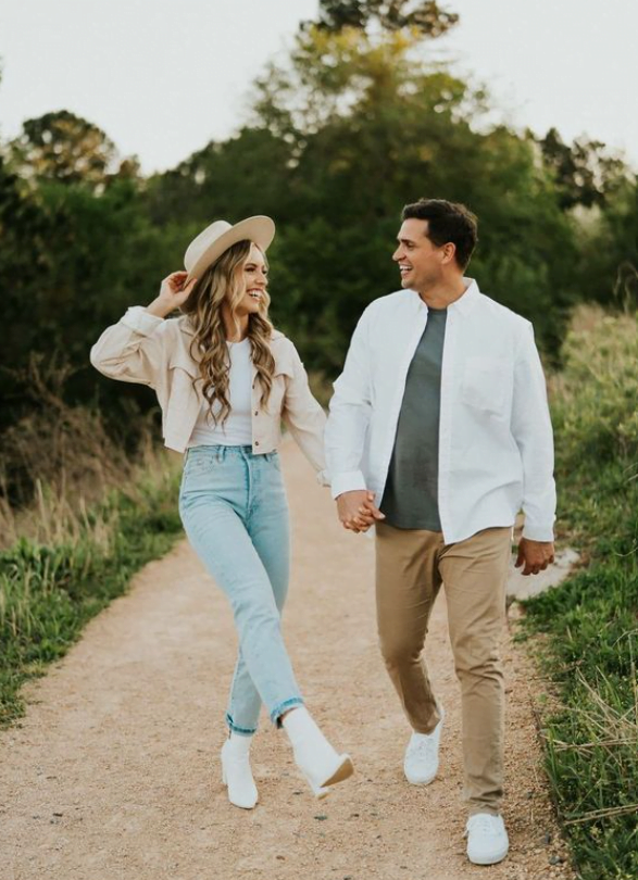4. Valentine’s Day Outfit Idea For Outdoor Date 4. Valentine’s Day Outfit Idea For Outdoor Date