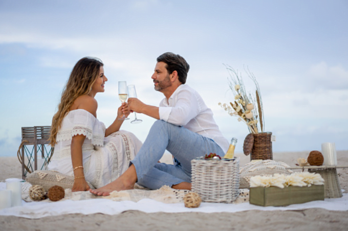 1. Valentine’s Day Outfit Idea For Romantic Dinner 1. Valentine’s Day Outfit Idea For Romantic Dinner