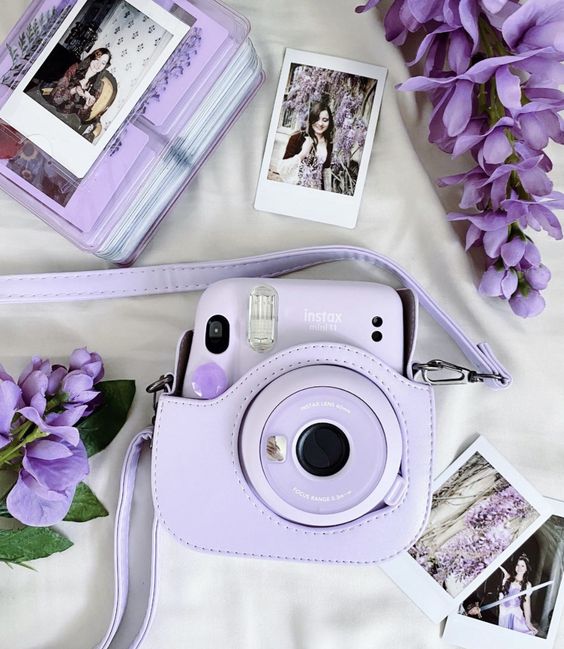 12. Instant Camera 12. Instant CameraÂ