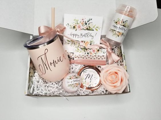 19. Personalised Gift Box/Hamper 19. Personalised Gift Box/HamperÂ