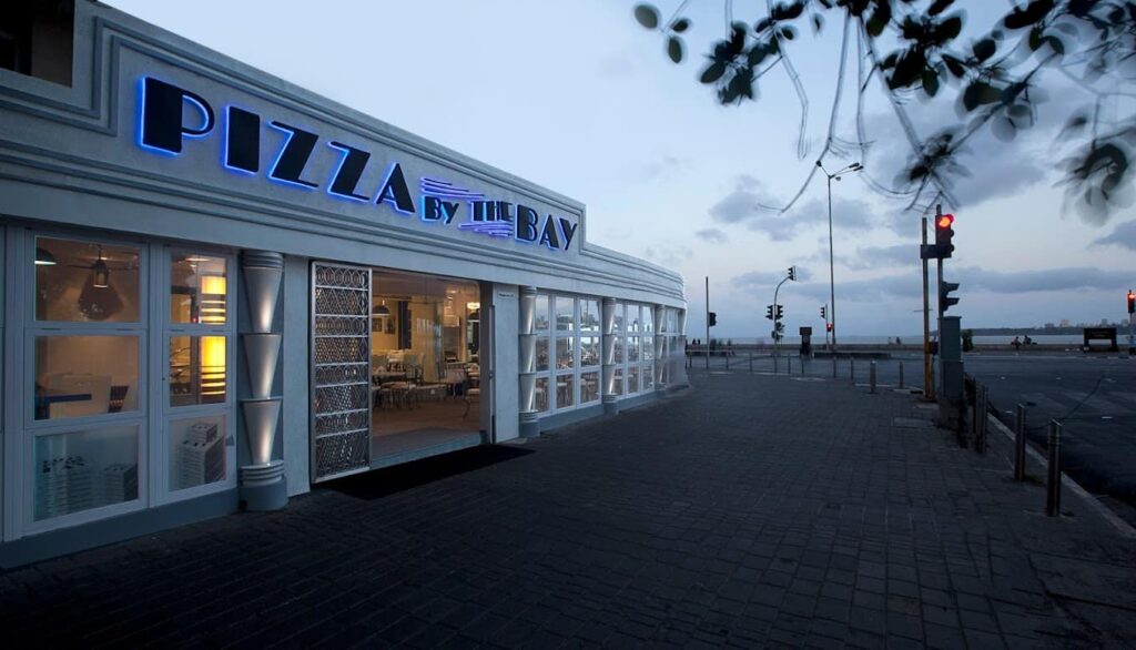 9. Pizza By The Bay 9. Pizza By The Bay - Romantic Restaurants in Mumbai
