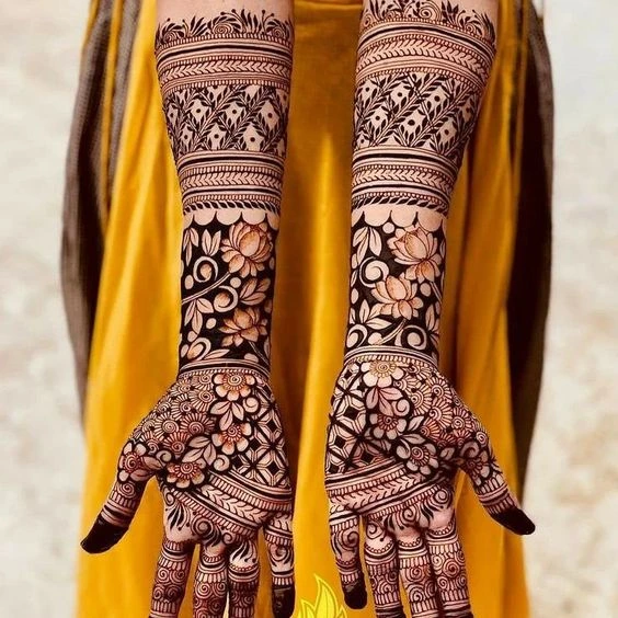10. Lotus Rajasthani Mehndi Designs 10. Lotus Rajasthani Mehndi DesignsÂ