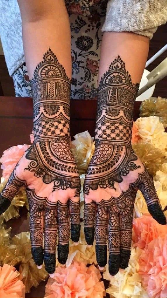 9. Arabic-Rajasthani Mehndi Designs 9. Arabic-Rajasthani Mehndi Designs