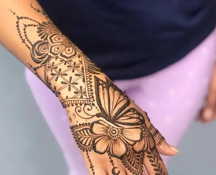 28. Butterfly Ring Ceremony Mehndi Designs for Engagement Bride