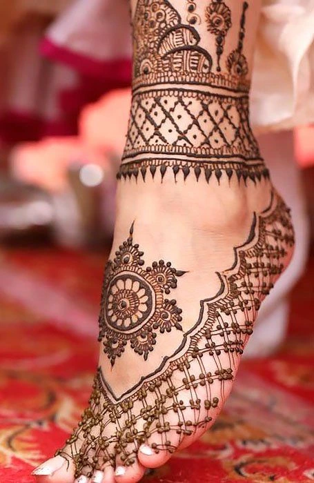 11. Combination Bride Leg Mehndi Design 11. Combination Bride Leg Mehndi Design