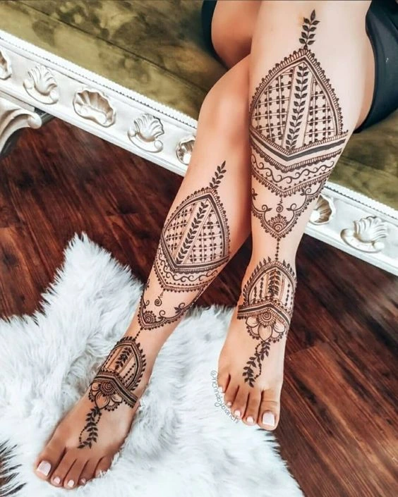 2. Geometric Bride Leg Mehndi Design 2. Geometric Bride Leg Mehndi Design