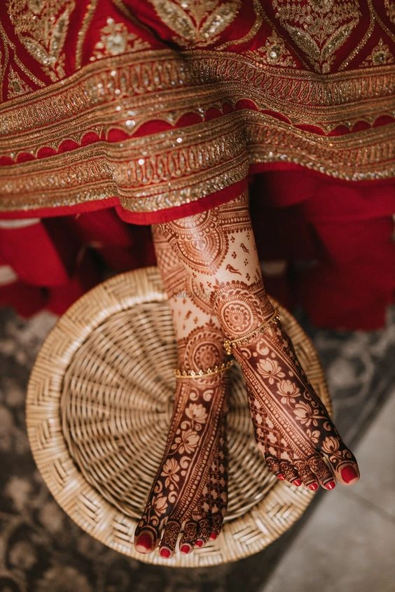 Latest Bride Leg Mehndi Designs for Your Wedding Day Latest Bride Leg Mehndi Designs for Your Wedding Day
