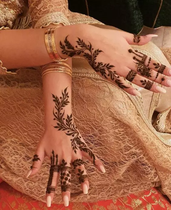 15. Leaf Ring Ceremony Mehndi Designs for Engagement Bride