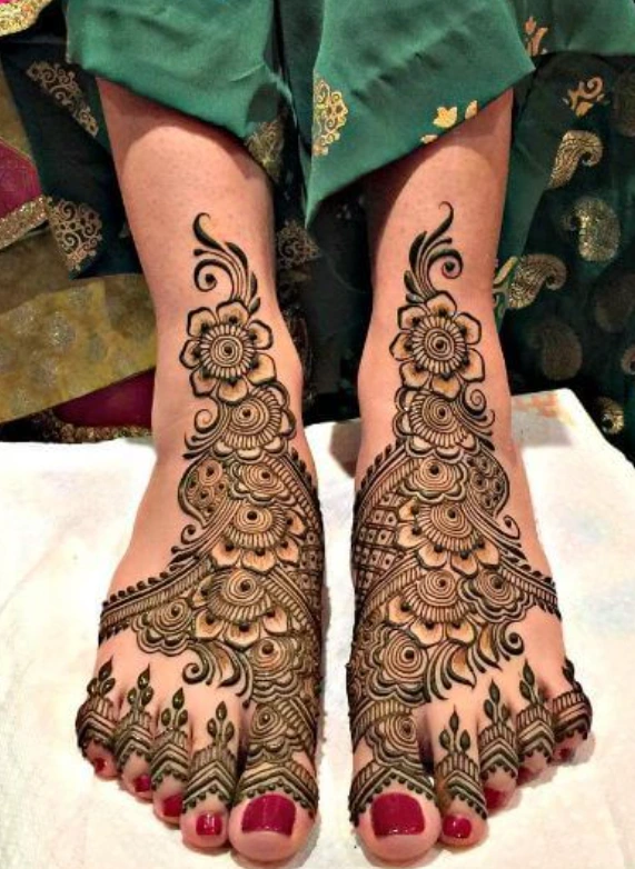 5. Ombre Bride Leg Mehndi Design 5. Ombre Bride Leg Mehndi Design