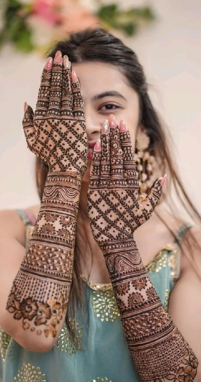 Symmetric Mehndi Design 1 Symmetric Mehndi Design 1