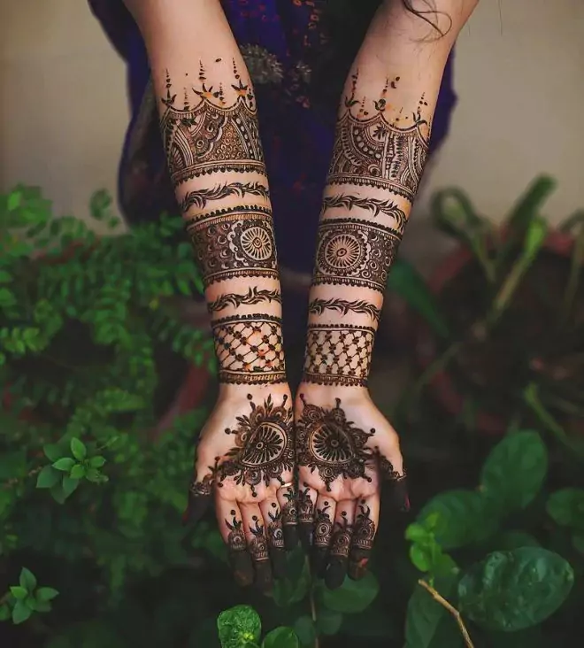 8. Manja Patta Full Hand Mehndi Designs for Brides 8. Manja Patta Full Hand Mehndi Designs for Brides
