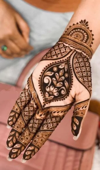 7. Mughal Full Hand Mehndi Designs for Brides 7. Mughal Full Hand Mehndi Designs for Brides