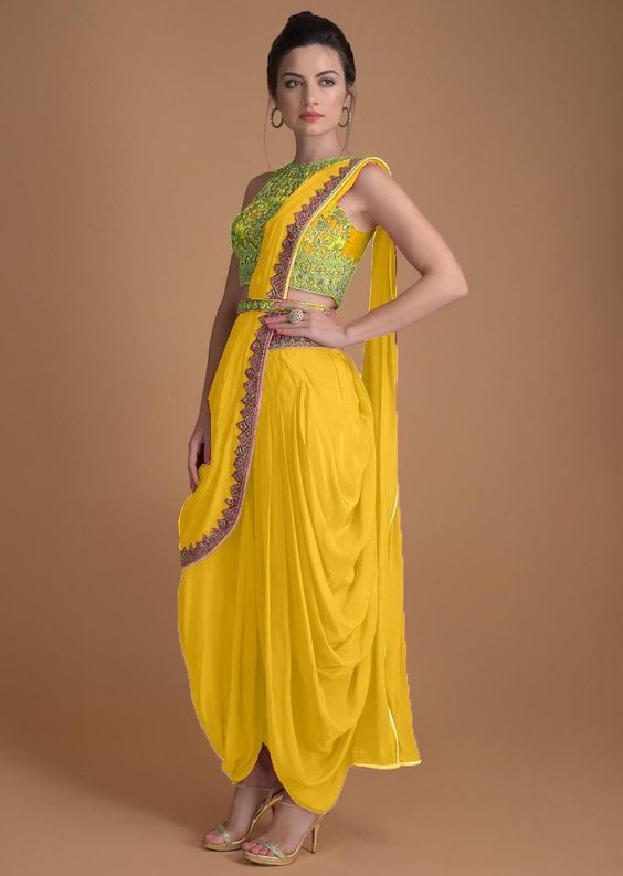 21. Dhoti Saree With Belt 21. Dhoti Saree With Belt - Haldi Outfit Ideas