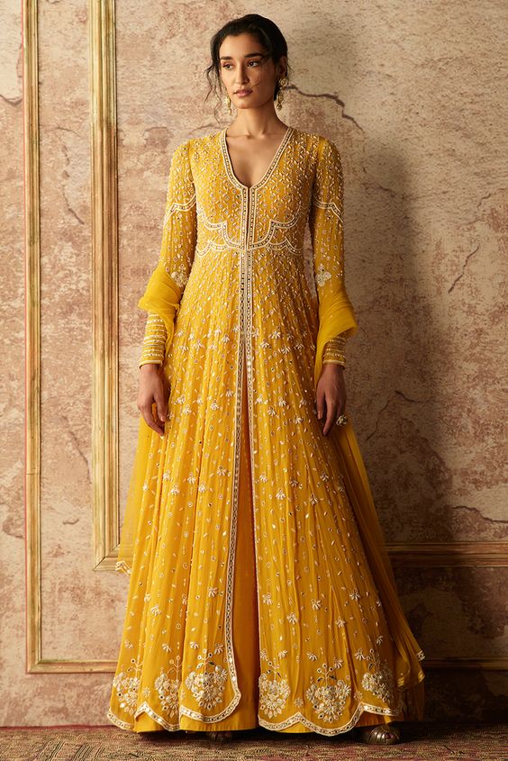 4. Relaxed Dress Outfit 4. Relaxed Dress Outfit - Haldi Outfit Ideas