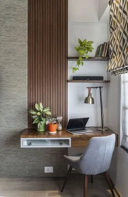 Adjustable study table