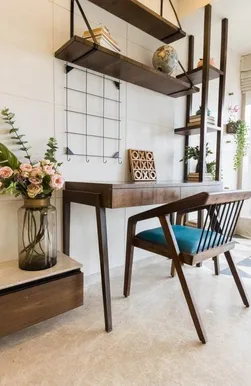 Traditional Study Table