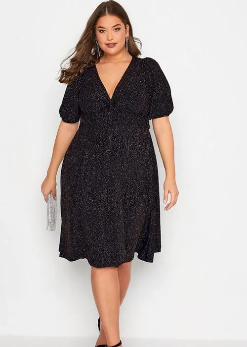 Black Dress for Apple-Shaped Body