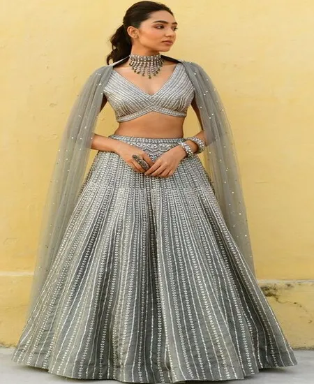 Dupatta Over the Shoulders- Dupatta ideas for lehenga