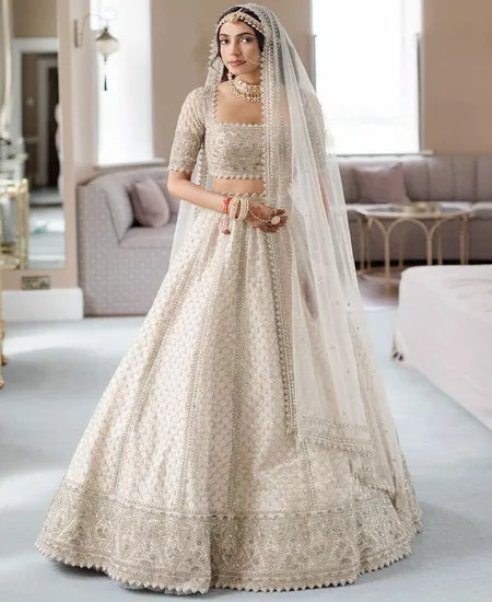 Dupatta on Top of the Head - - Dupatta ideas for lehenga
