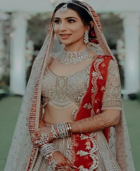 Different Styles Of Wearing Dupatta On Lehenga - Dupatta ideas for lehenga
