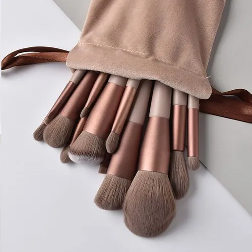 Types of Makeup Brushes