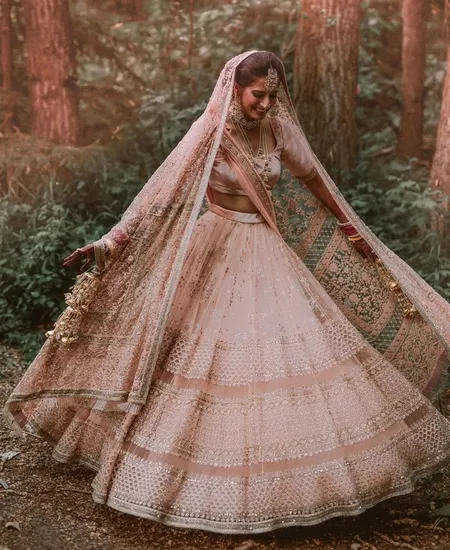 Lace Dupatta Drapes - Dupatta ideas for lehenga