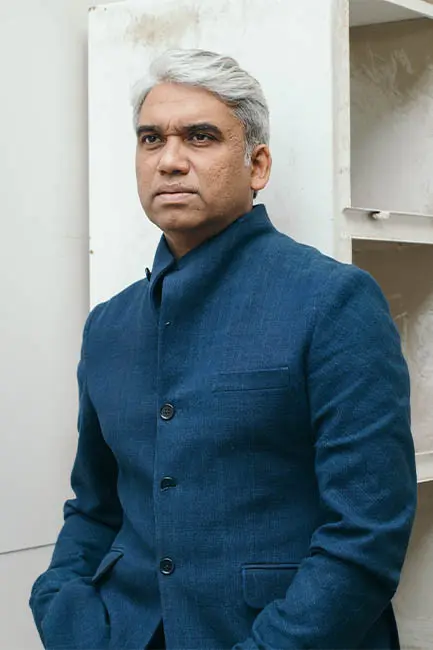 Top Fashion Designers In India - Rajesh Pratap Singh