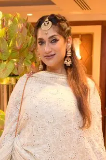 Lucky Morani - Top Fashion Designers In India