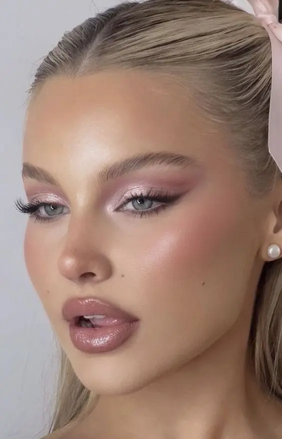 Ballet Pink - makeup look for valentine's day


