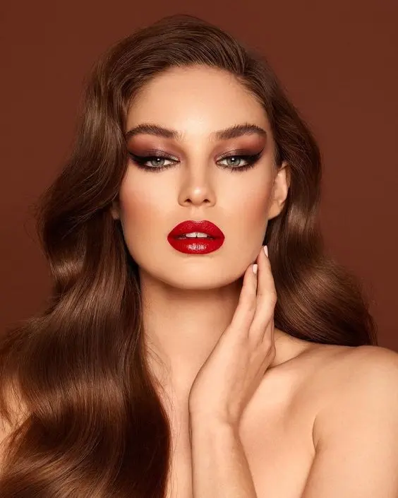 Siren Red - makeup look for valentine's day


